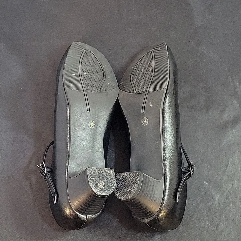 SAGEPLUS BLOCK HEEL WOMEN"S ADJUSTABLE BUCKLE ANKLE STRAP ROUND TOE SLIP-ON SHOE - Picture 12 of 16